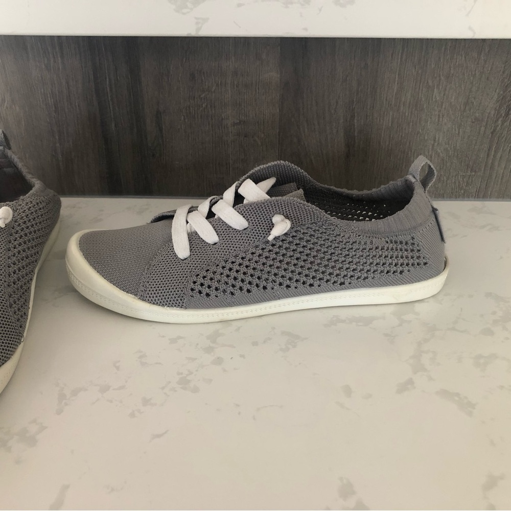 Roxy Women’s slip on runners Gray Athletic Shoes